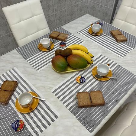 דירות ונטימיגליה Casa Eleonora: A 5 Min Dal Mare + Free Parking מראה חיצוני תמונה